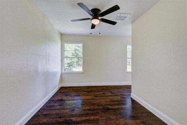 Building Photo - 3403 Linkwood Dr