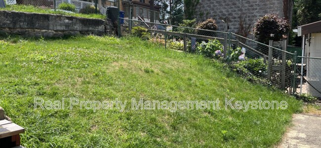 Building Photo - 33 Merritt Ave