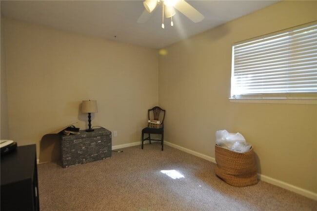 Building Photo - 1004 Verde Dr