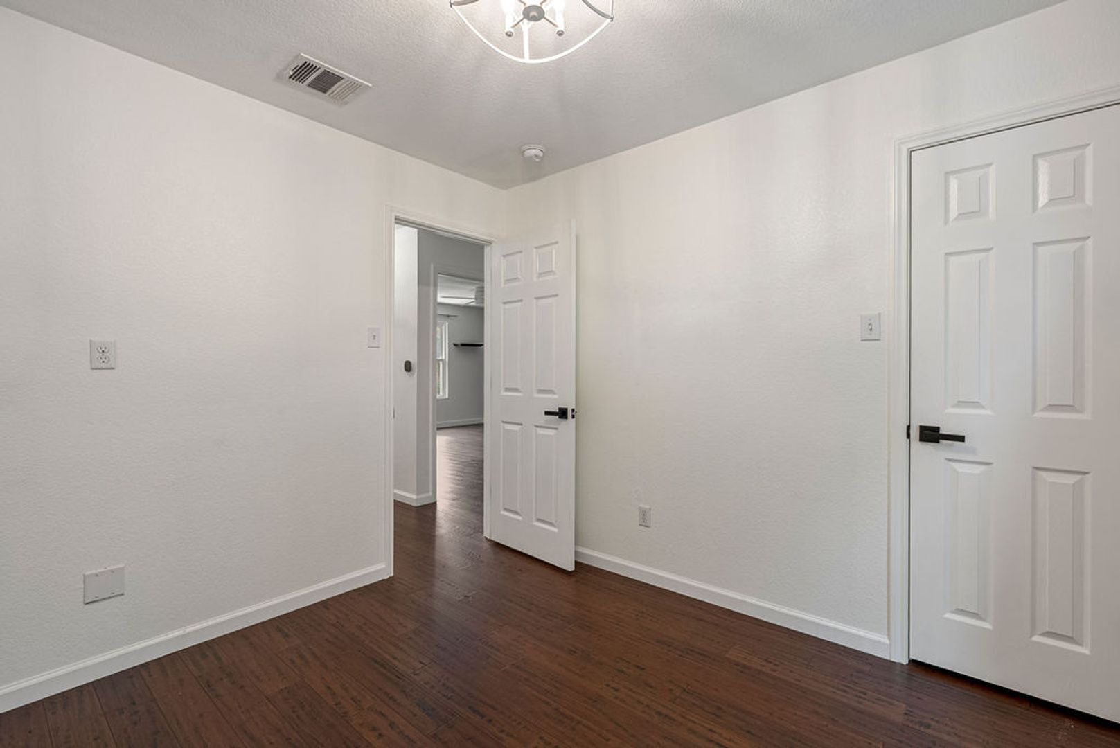 Building Photo - 7107 Leppke Cove