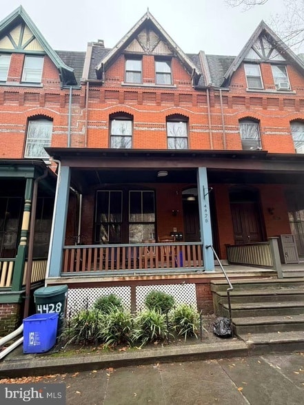 Building Photo - 4428 Chestnut St