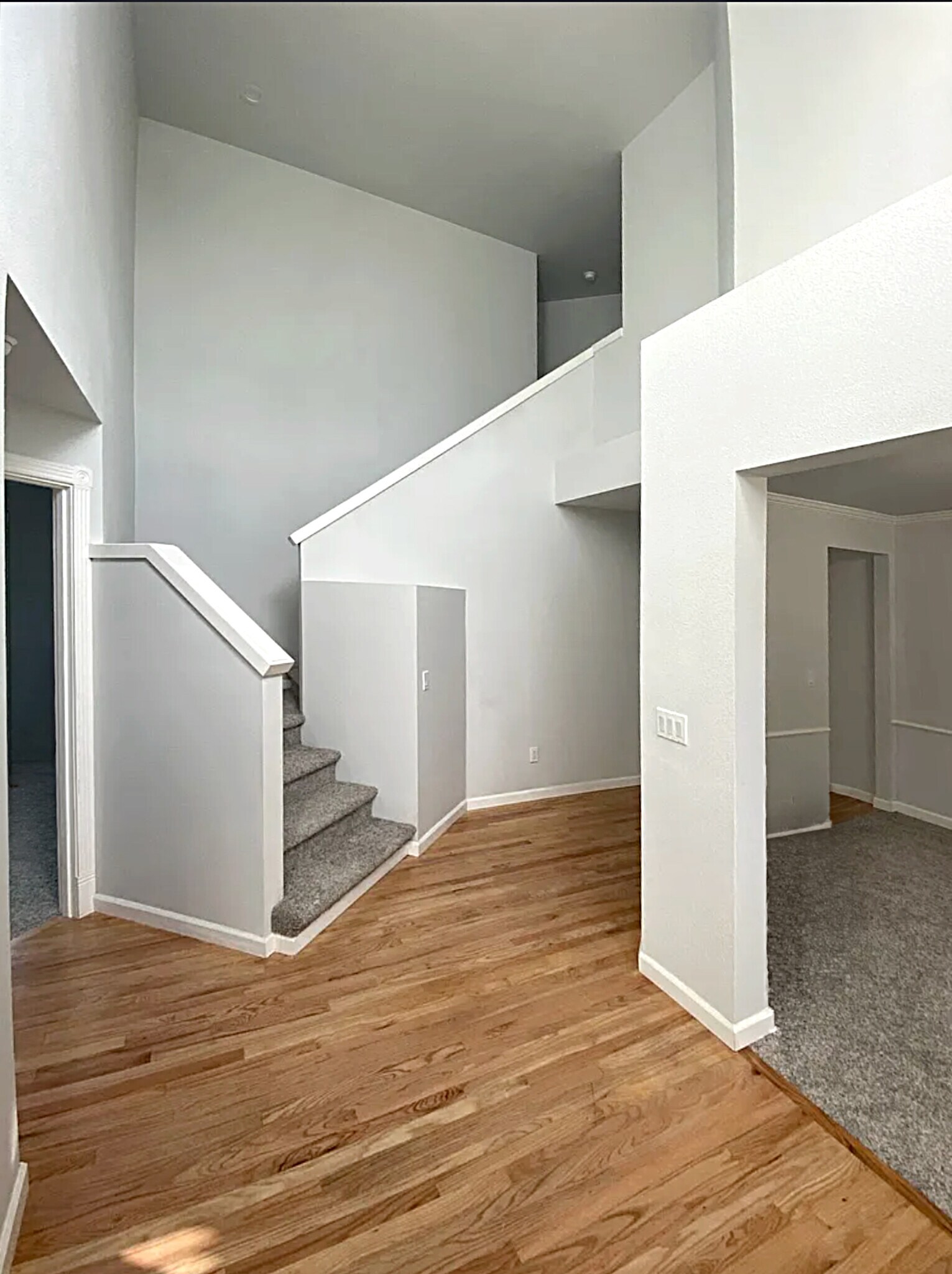 Building Photo - 34426 10th Ave SW