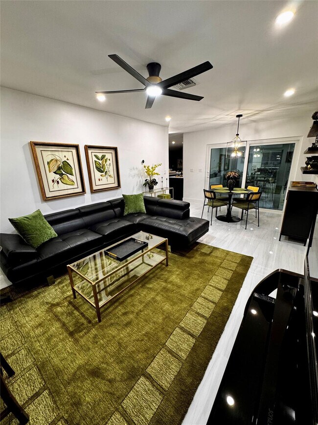 Building Photo - 4101 NW 10th St