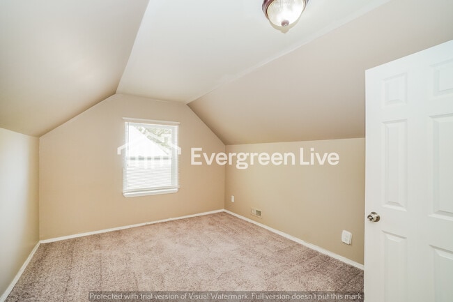 Building Photo - 2468 McGuffey Rd