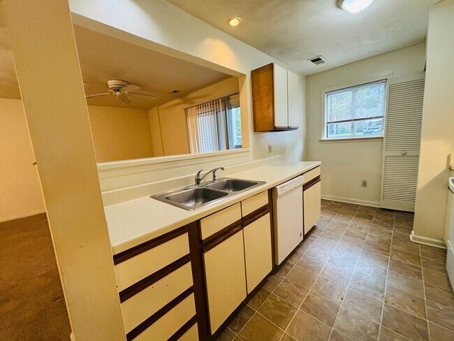 Building Photo - 403 Berryfield Ln