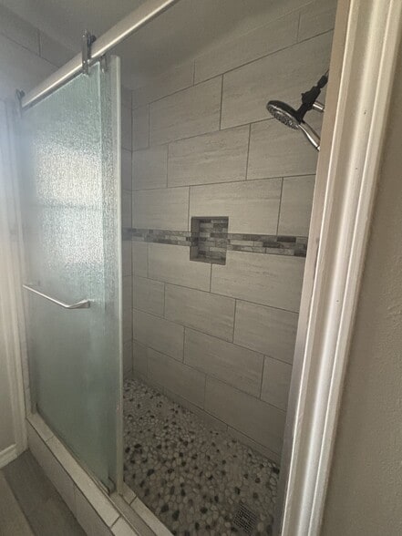 Building Photo - 206 E Belknap St