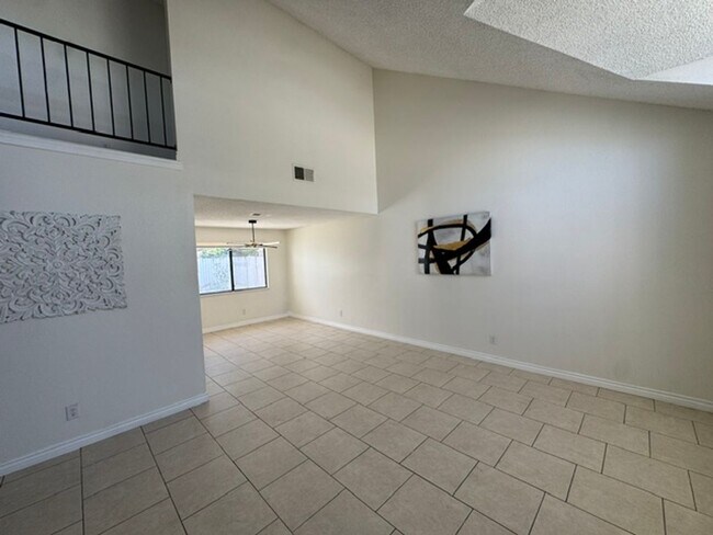 Building Photo - 409 Wimbledon Dr