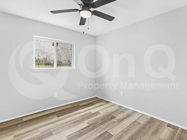 Building Photo - 306 Wildbriar Dr