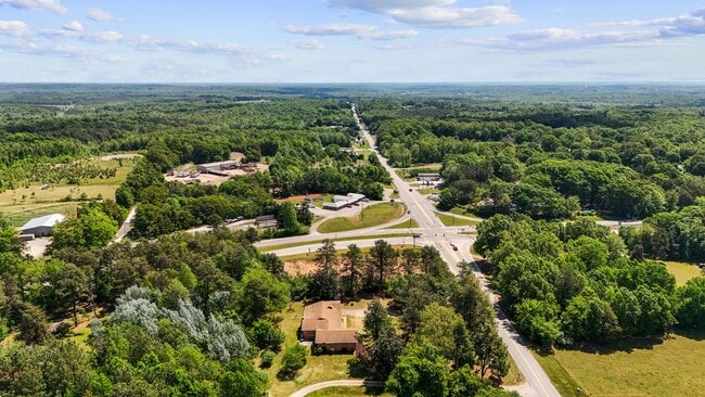 Building Photo - Large 4-Bed Brick Rancher with 2-Car Attached Garage!