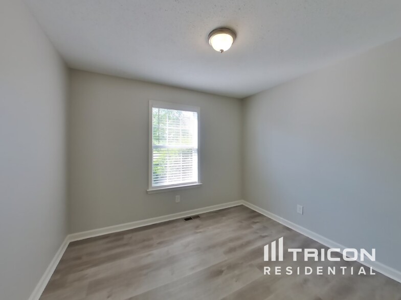 Building Photo - 276 Harold Dr