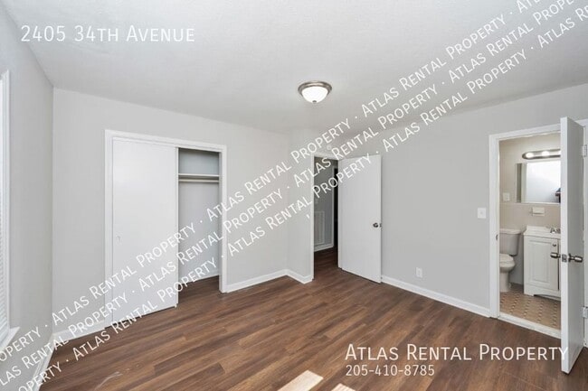 Building Photo - 2405 34th Ave