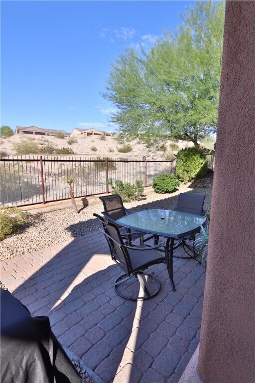 Building Photo - 2885 Esmerelda Dr