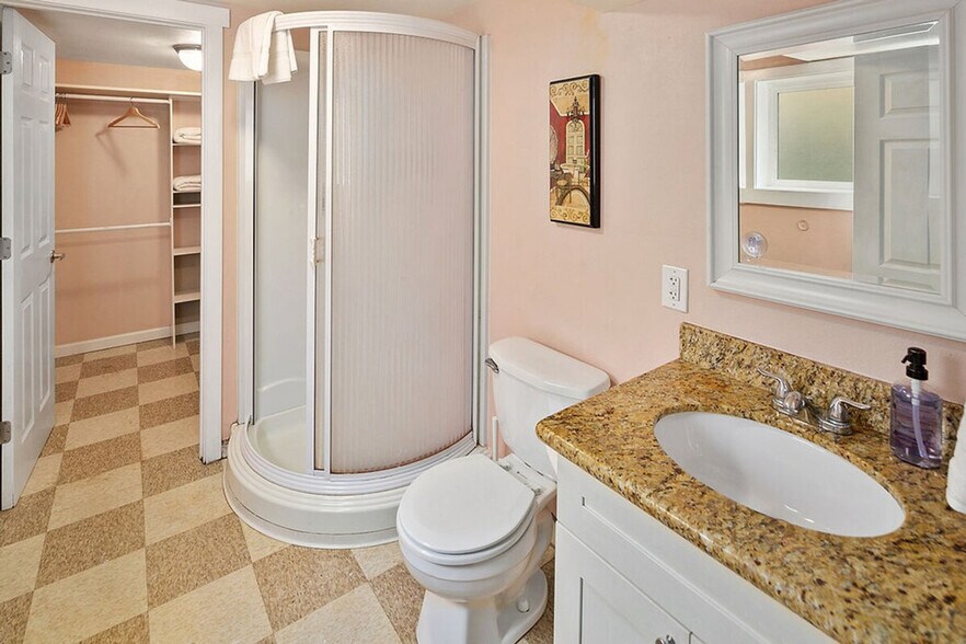 Building Photo - 3524 NE 147th St