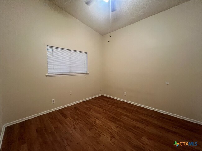 Building Photo - 1524 Shannon Cir