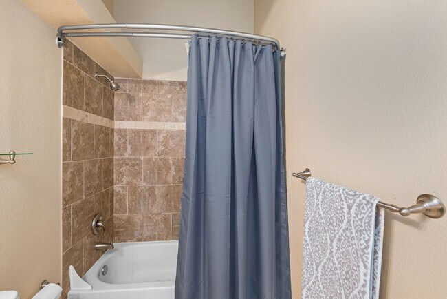 Building Photo - Charming 2BR Townhome in Denver