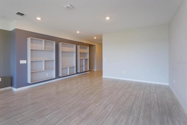 Building Photo - 2118 Old Holw Ln