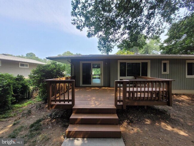Building Photo - 4304 San Carlos Dr