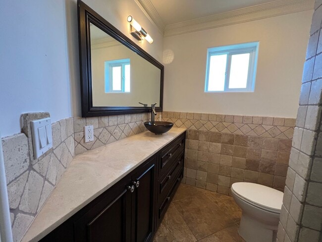 Building Photo - Beautiful Home in the Hills of Los Angeles