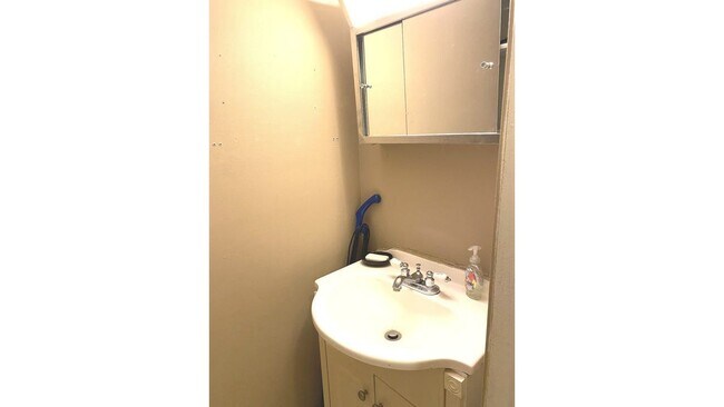 Building Photo - 322 Inverrary Ln