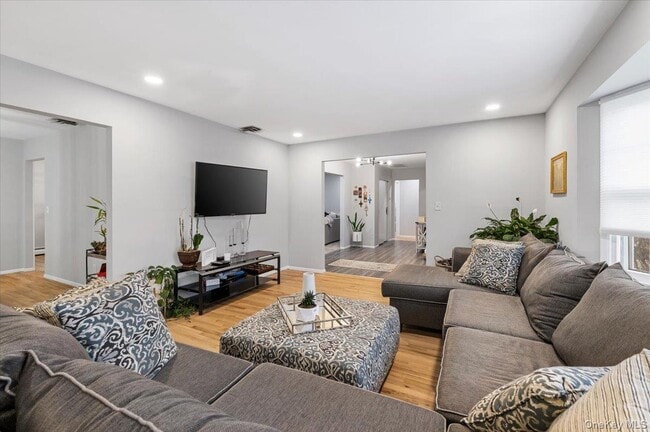 Building Photo - 29 Joyce Ln