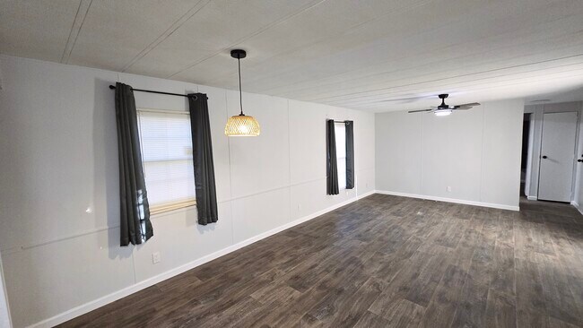 Building Photo - 77 3rd St