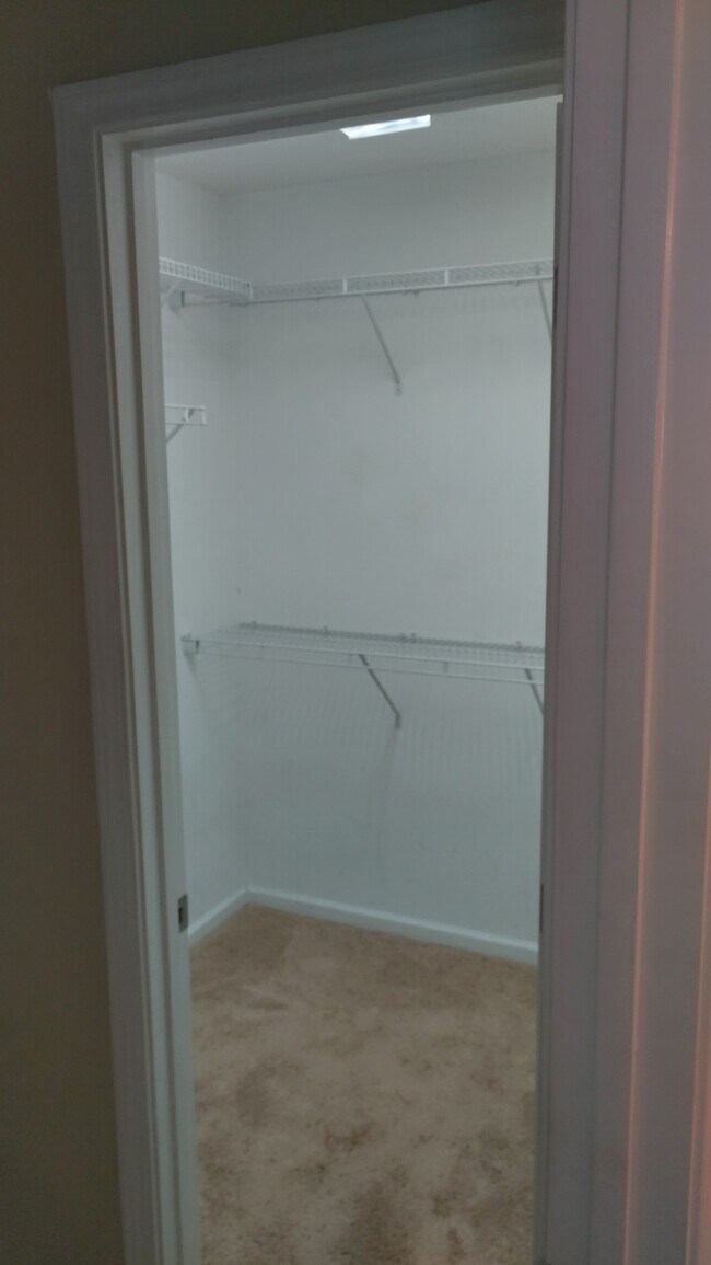 Building Photo - 16210 Stone Ridge Pkwy