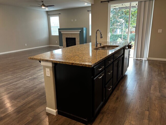 Building Photo - Updated 4 Bedroom Lacey/Hawks Prairie Home for Rent