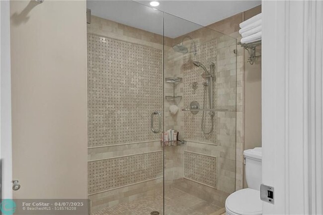 Building Photo - 3750 Galt Ocean Dr