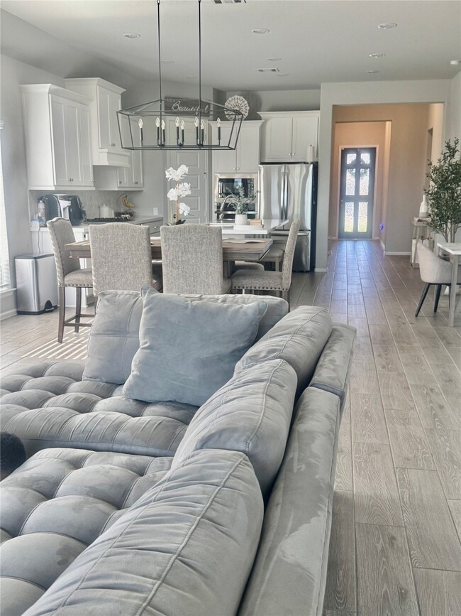 Building Photo - 31443 Splitting Willow Ln