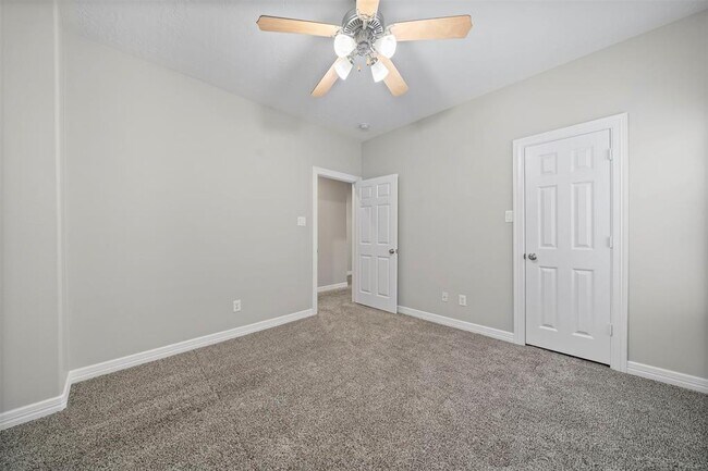 Building Photo - 13611 Brookbluff Ln