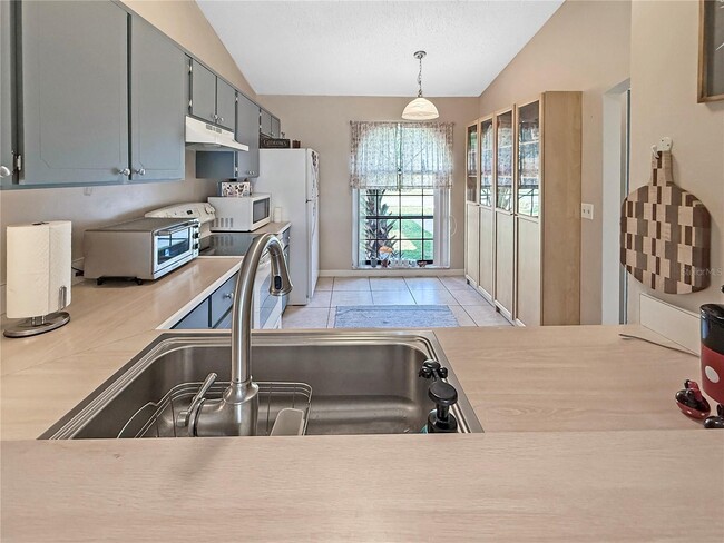 Building Photo - 5204 Lonesome Dove Dr