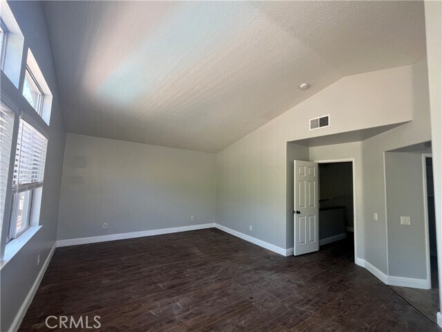 Building Photo - 2300 Meadow View Ln