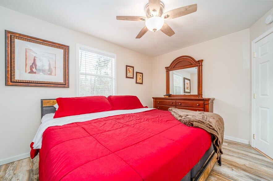 Building Photo - 1748 Paulas Huskey Cir