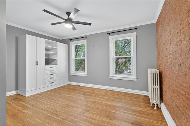 Building Photo - 255 New Holland Ave