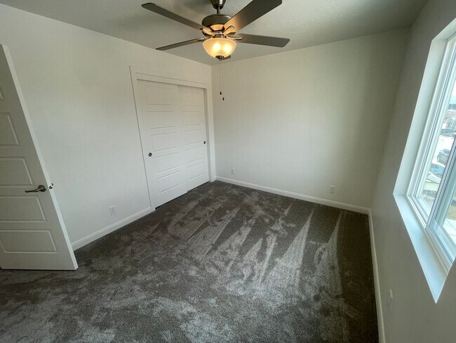 Building Photo - 1396 White Holw Ln