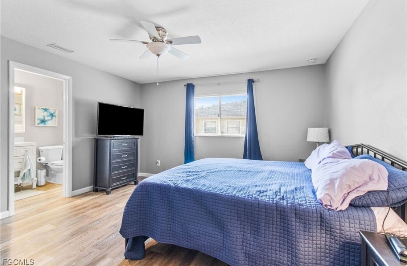 Building Photo - 17404 Dumont Dr