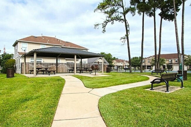 Building Photo - 12225 Medina Lake Dr