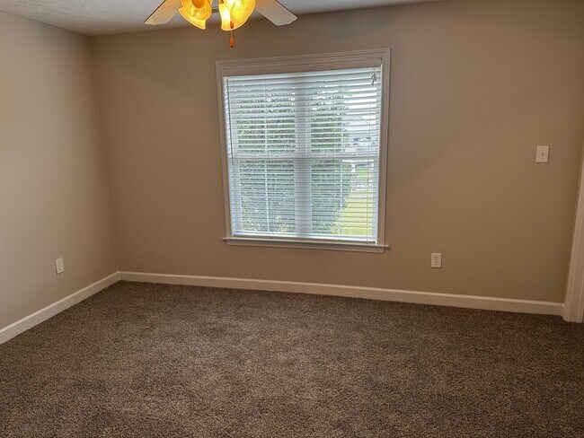 Building Photo - 2 Bedroom 2 Bath Condo