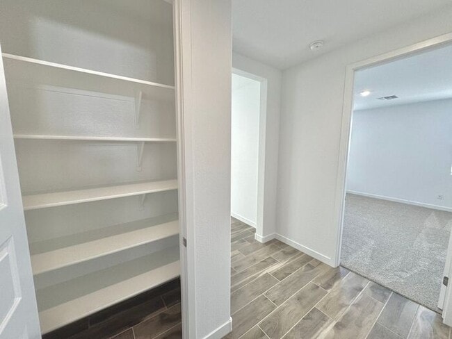 Building Photo - MOVE IN READY! New 5-Bedroom Home in Goody...