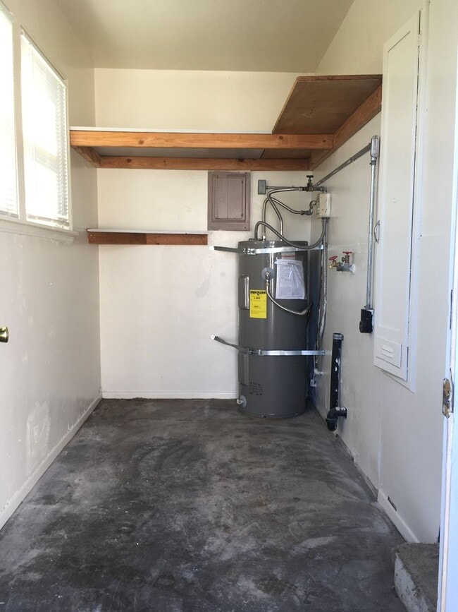 Building Photo - 19453 Hill St