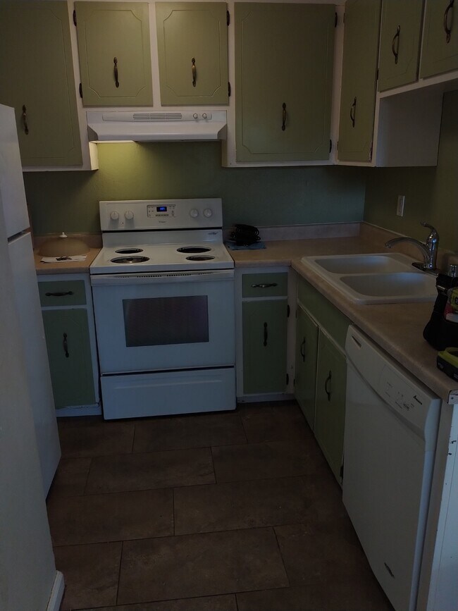 Building Photo - 195 Del Sur Ct