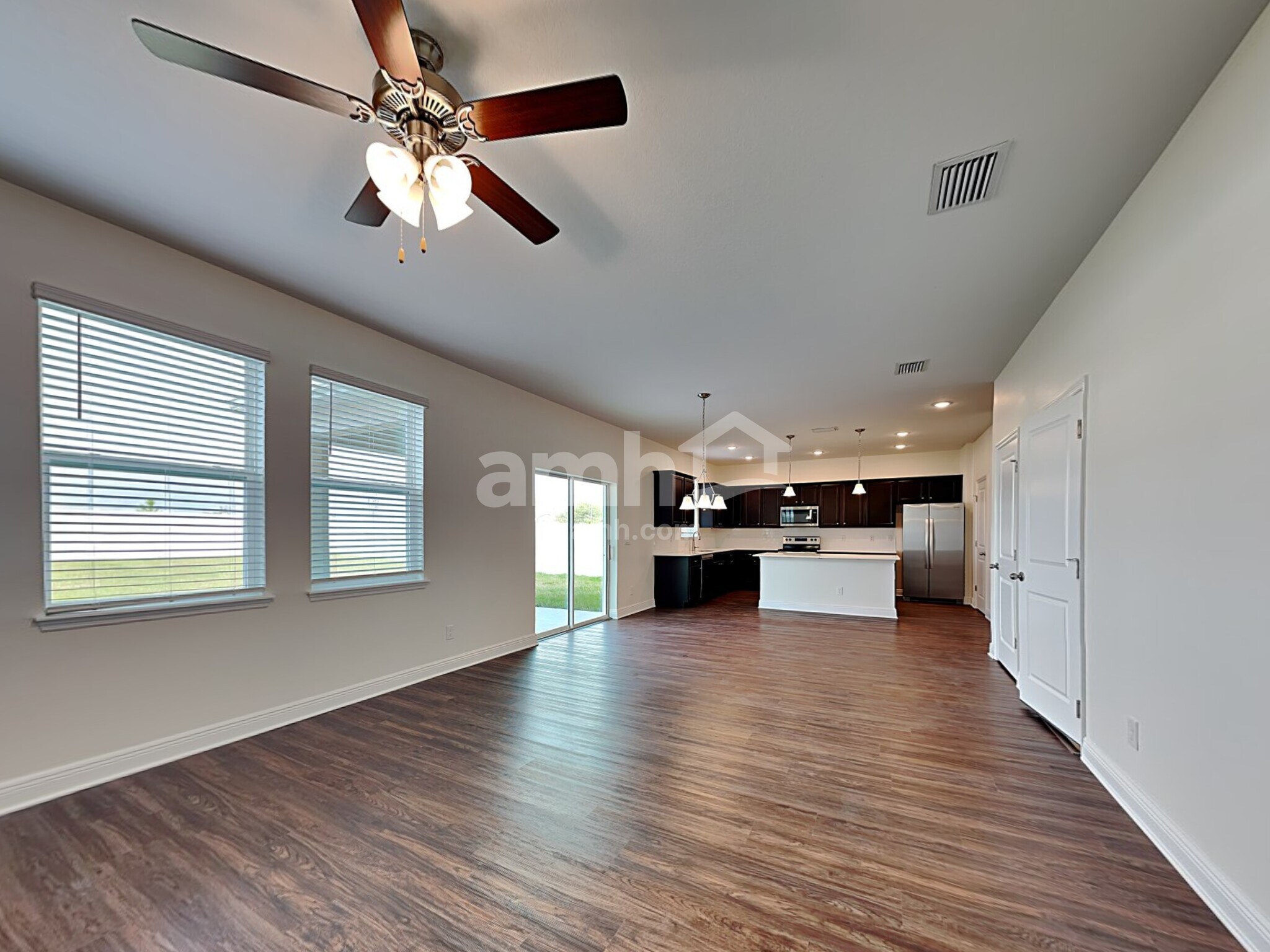 Building Photo - 820 Stairway Ln