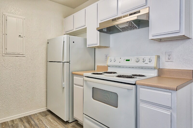 Building Photo - 419 S 27th St