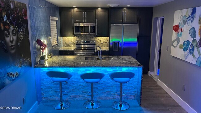 Building Photo - 236 N Keech St