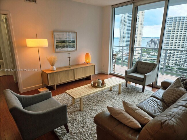 Primary Photo - 335 S Biscayne Blvd