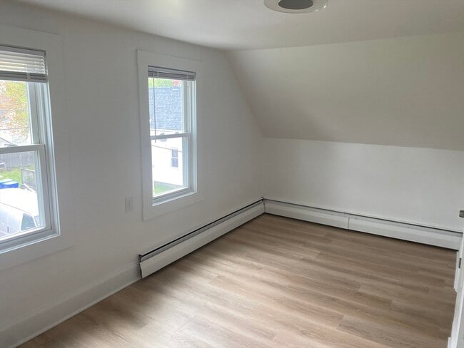 Building Photo - 75 Deering Square