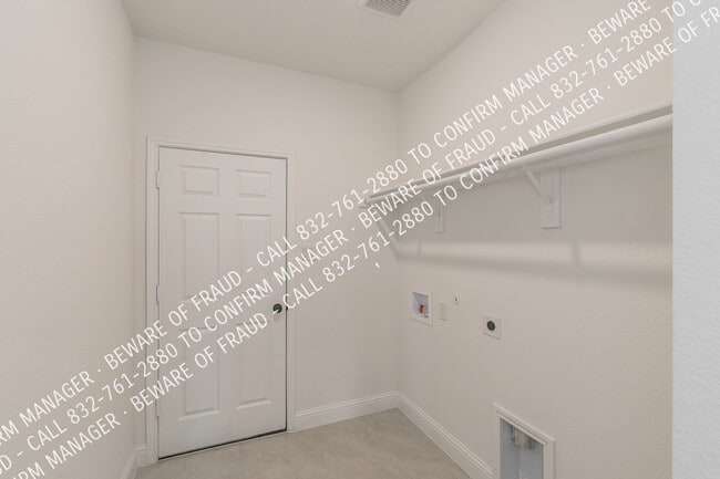 Building Photo - 346 Boroughbridge Dr