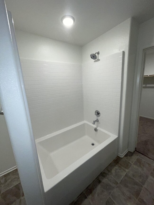 Building Photo - 896 Tierra Dr