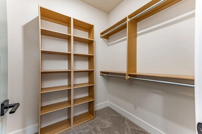 Building Photo - Single family home in Goddard Kansas. This home features 2 bedrooms, 2 bathrooms and a three car ...