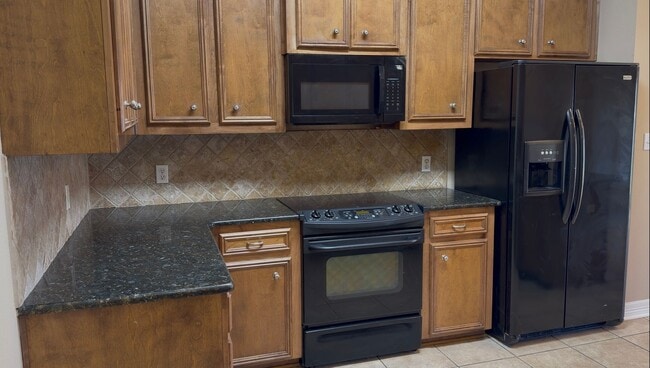 Building Photo - Lovely Home for Lease in Plantation Trace Garden Homes - Bossier City, LA 71112